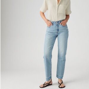 NWT Levi’s 501 Original Jeans Outside Theater Light Wash Straight Leg Denim 27